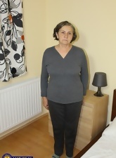 Granny Nude Posing Pictures