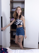Skinny Hairy Pussy Teen Strip Pics