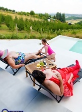 Busty Gilf Pussy Licked Outdoor Lesbian Pics