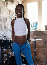 Ebony Beauty Nude Hairy Pussy Pictures