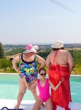 Mature Granny Hairy Pussy Outdoor Nude Pics