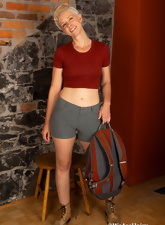 Blonde Short-Haired Hairy Pussy Nude Pics