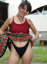 Mature Hairy Babe Nude Outdoor Gallery