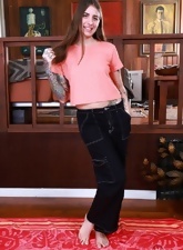 Alt Girl Hairy Pussy And Spread Gallery