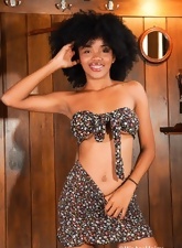 Hairy Bush Babe Solo Nude Photos Gallery