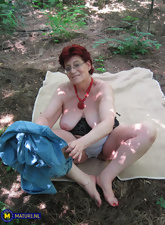 Mature Granny With Saggy Tits Hairy Pussy Pics