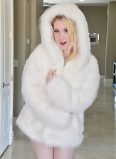Natural Tits Hairy Pussy Dildo