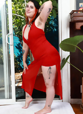 Thick Tattooed Babe Hairy Pussy